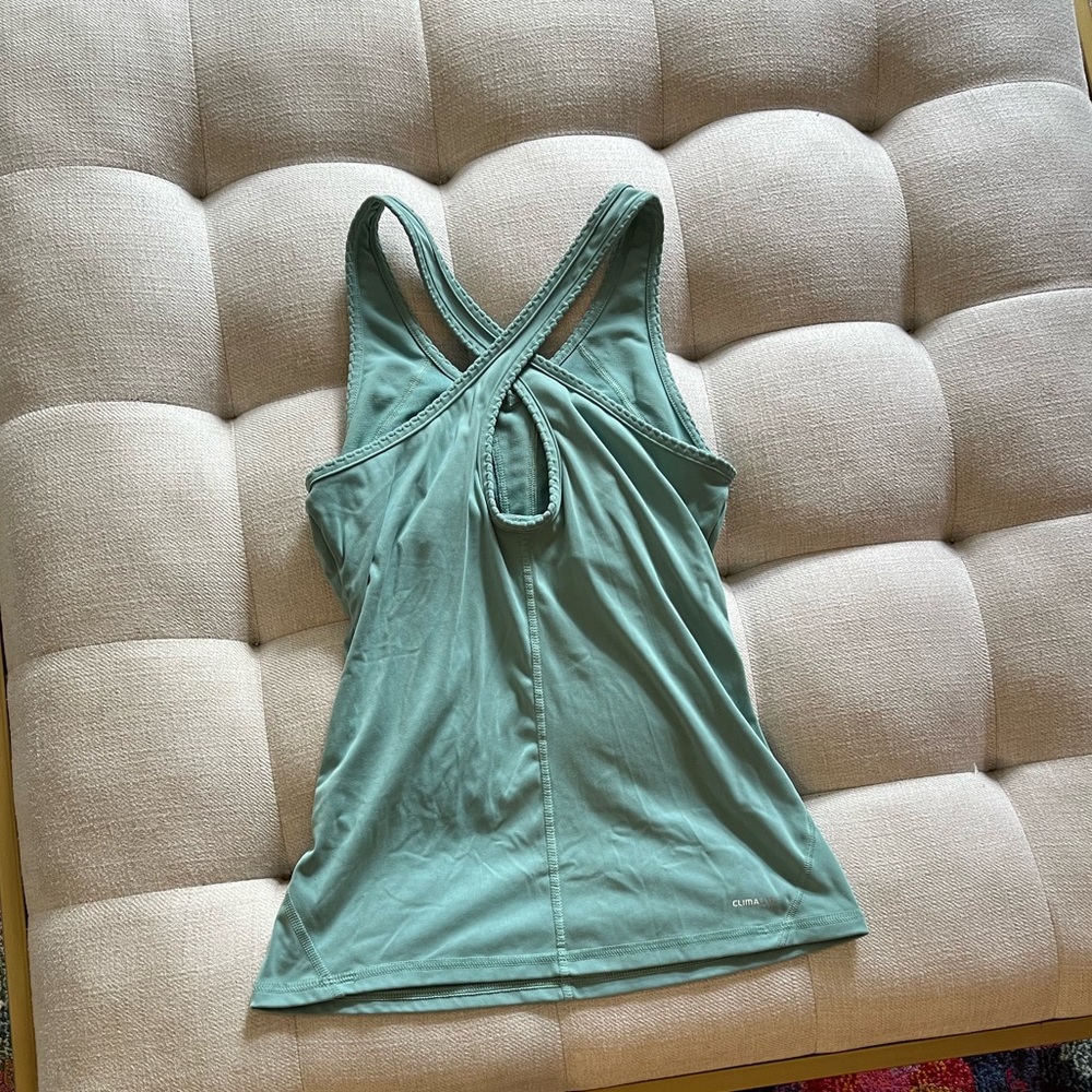 NWOT green under armor tank top